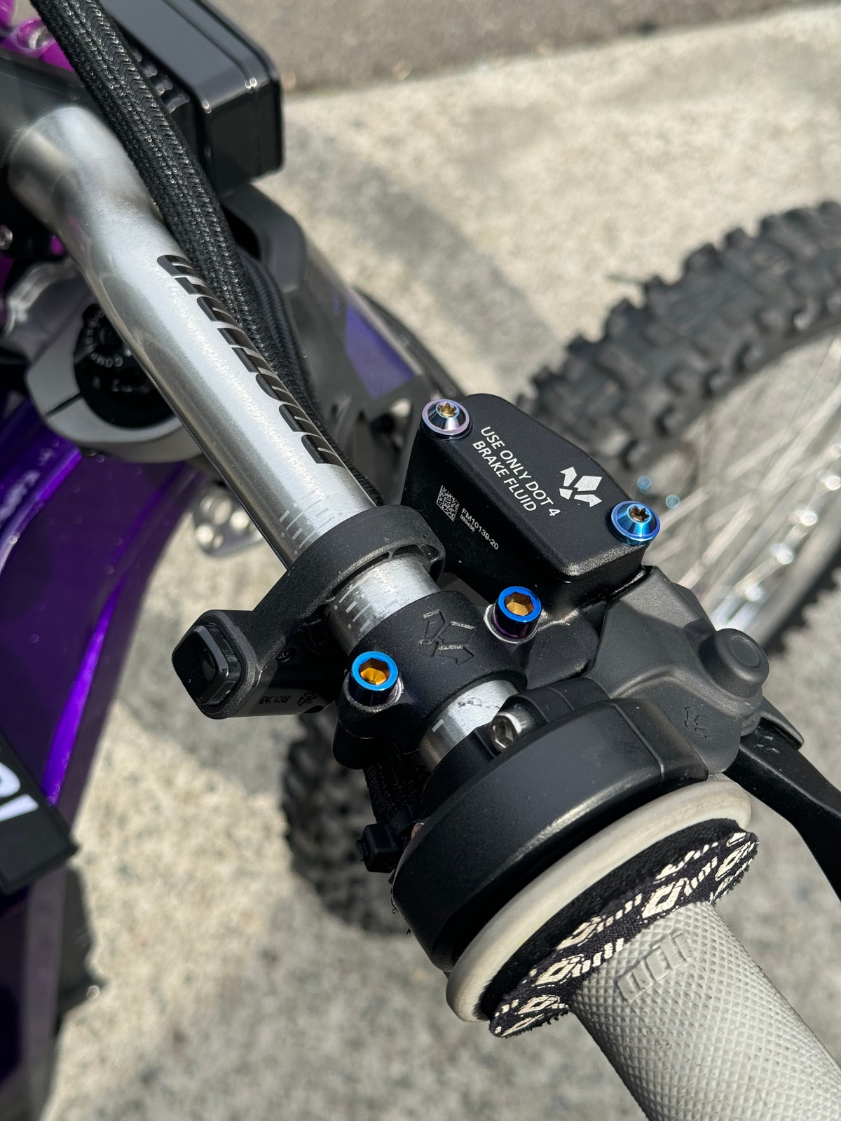 Formula titanium brake mount bolts