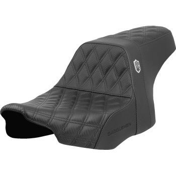 SADDLEMEN Pro Series SDC performance motorcycle seat with lattice stitch and gripper, designed for FLH/FLT models 2023-2024.