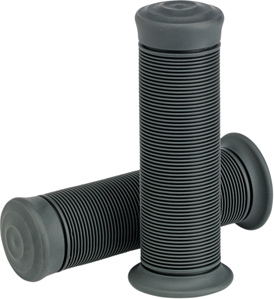 Gray BILT WELL Kung Fu motorcycle grips with 7/8 inch diameter, designed for comfortable handling and stylish look.