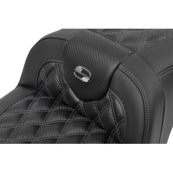 Bill's Exhausts SADDLEMEN RoadSofa™ seat for FLTR/FLHX '23-'24, gray carbon fiber with lattice stitch, without backrest.