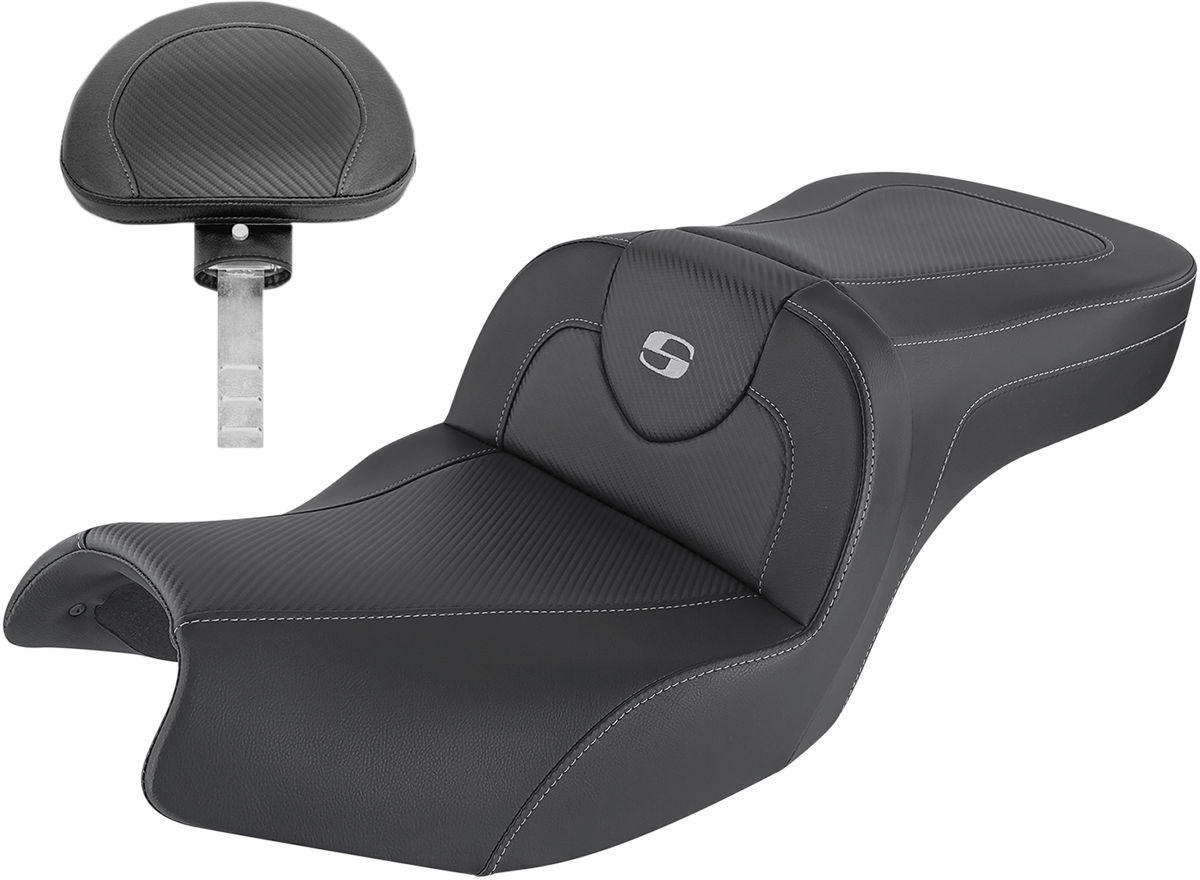 Black SADDLEMEN Roadsofa seat with carbon fiber finish and backrest, designed for Indian I20-06-185BR motorcycle.