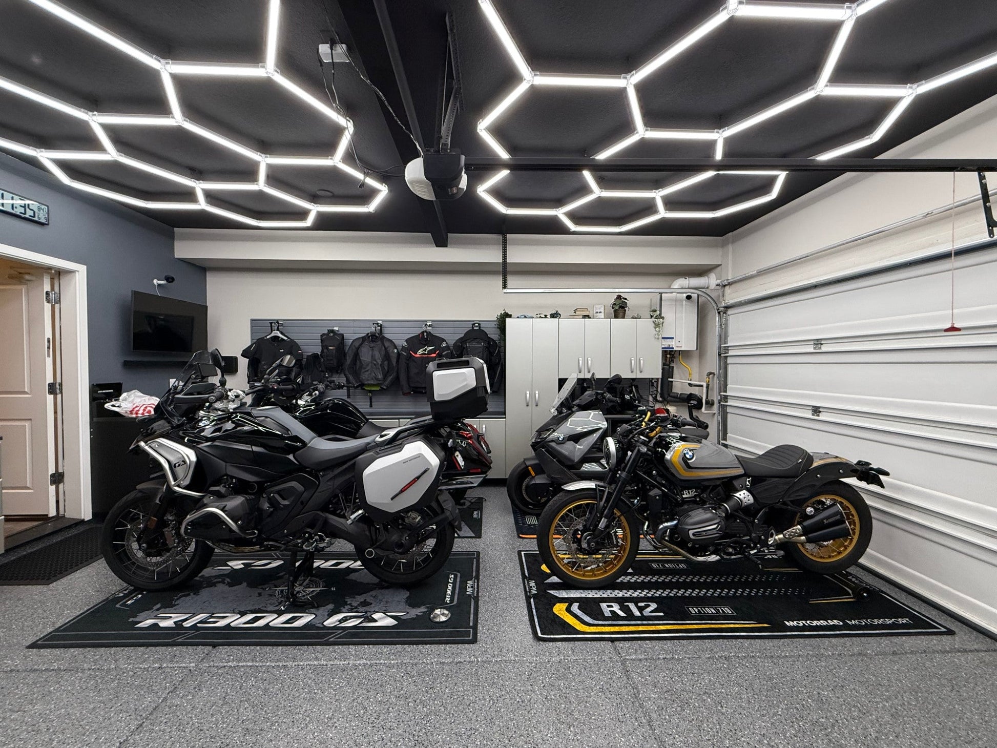 MPM Motorcycle Mat for BMW R1300 GS Adventure - MM4193 - Howling Moto