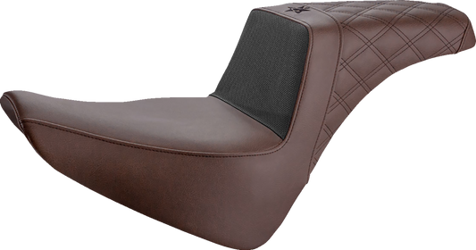 SADDLEMEN Unknown Industries motorcycle seat with front carbon fiber and black gripper lumbar, rear lattice stitch for FL 2018-2022
