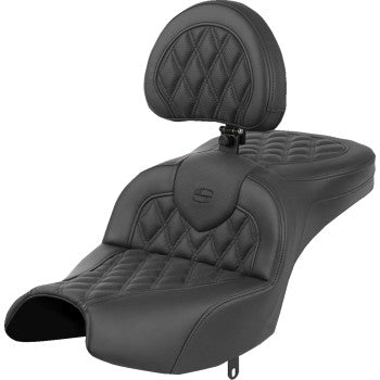 Saddlemens Roadsofa™ motorcycle seat with backrest in black leather, lattice stitch design for Indian Pursuit 2022-2024 models.