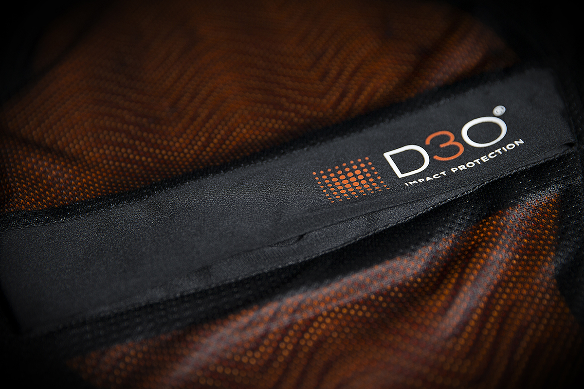 Black ICON Regulator™ D3O® vest in 4XL size with protective armor, designed for motorcycle safety and comfort.