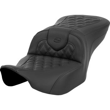 SADDLEMEN Heated Roadsofa™ motorcycle seat by Bill's Exhausts with lattice stitch design, without backrest, for FLT/FLH 2023-2024
