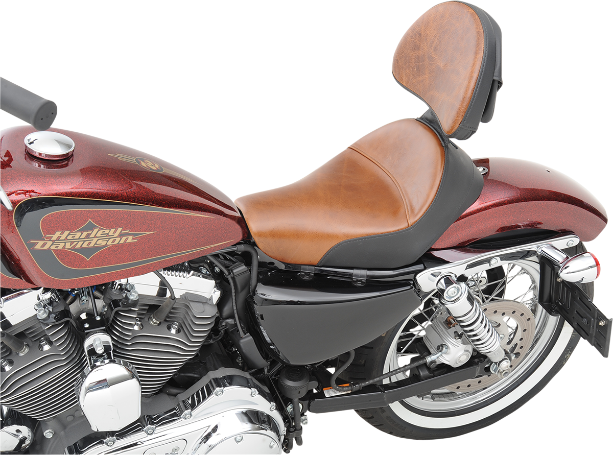 Bill's Exhausts Saddlemen Lariat seat for 4.5-gallon tank, XL size, with padded black leather and detailed stitching.
