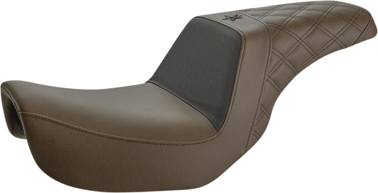 Front view of SADDLEMEN Unknown Industries carbon fiber seat with black gripper lumbar and lattice stitch details for Dyna motorcycles