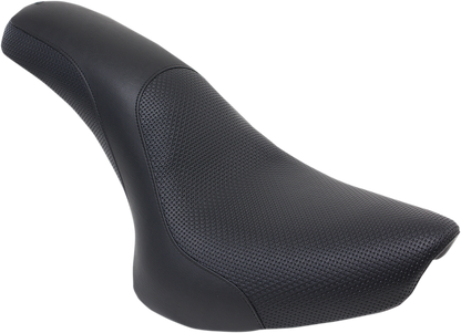 SADDLEMEN Profiler Basket-weave black motorcycle seat for Softail models '00-'05, featuring detailed basket-weave pattern and cushioned design