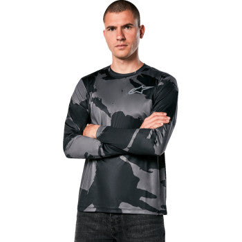 Alpinestars black and camo long-sleeve performance T-shirt in XL, featuring the brand logo and sporty design.