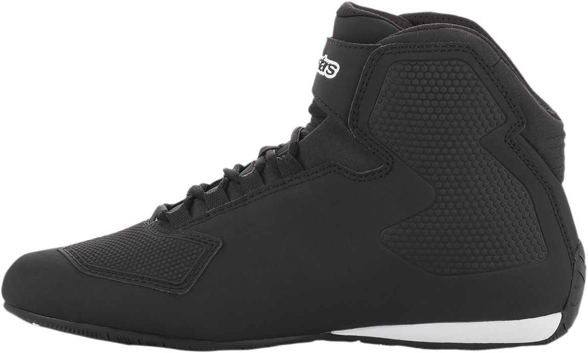 Alpinestars Sektor motorcycle shoes in black and yellow fluorescent with US 7.5 size, featuring protective design and sporty style