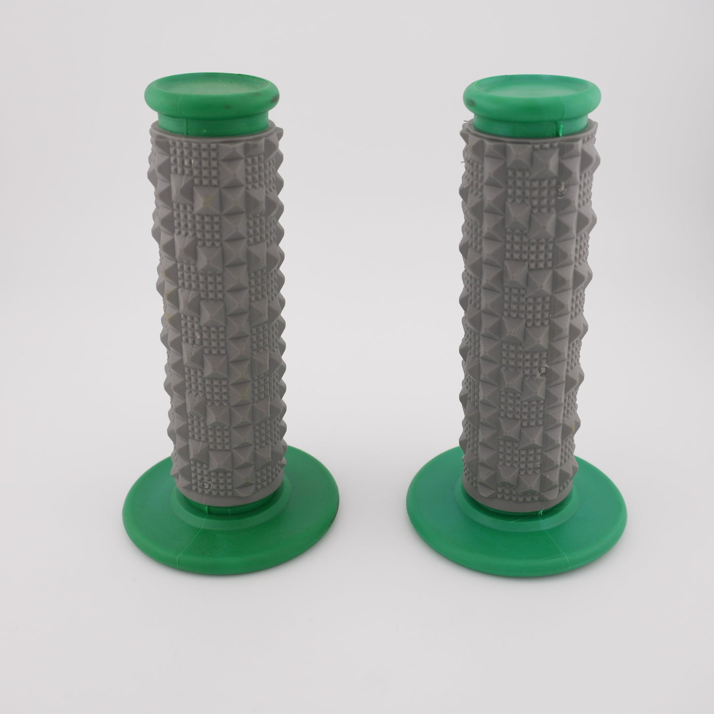Upgraded Handlebar Grips - Howling Moto