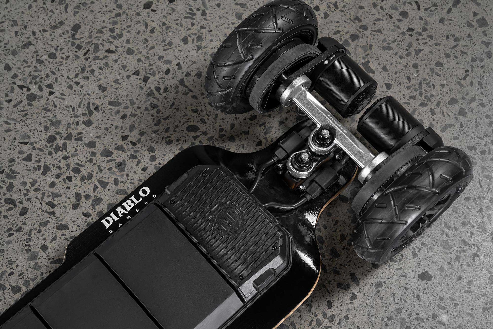 Diablo Bamboo 2-in-1 - Howling Moto
