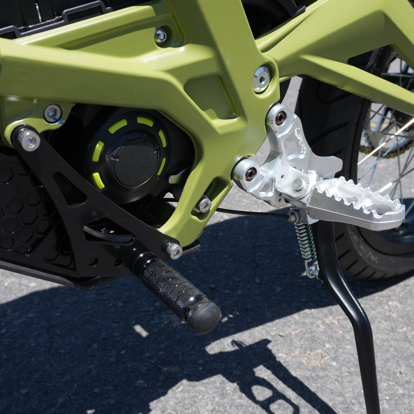 E-Moto Shift Lock Stunt Pegs for Surron Light Bee