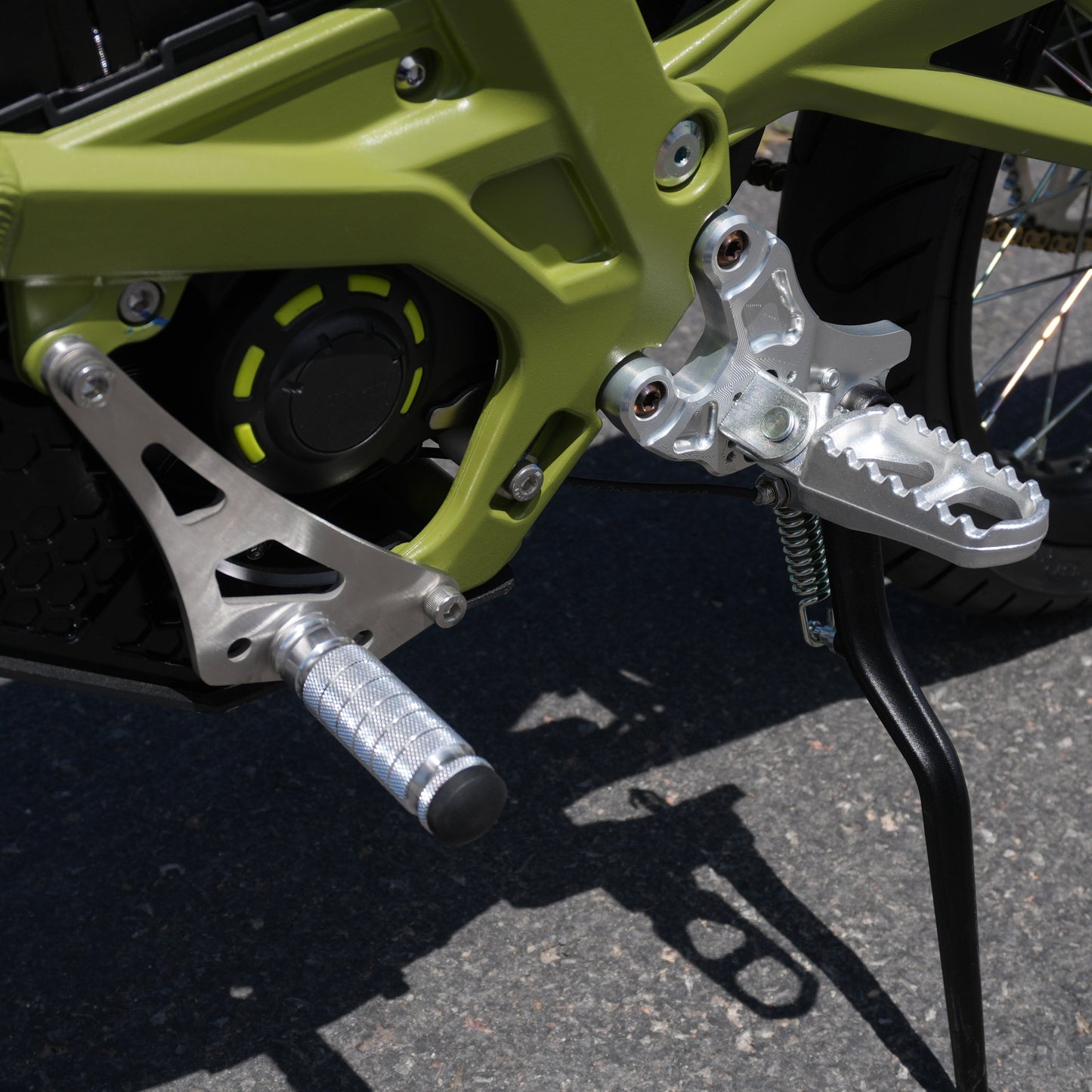E-Moto Shift Lock Stunt Pegs for Surron Light Bee