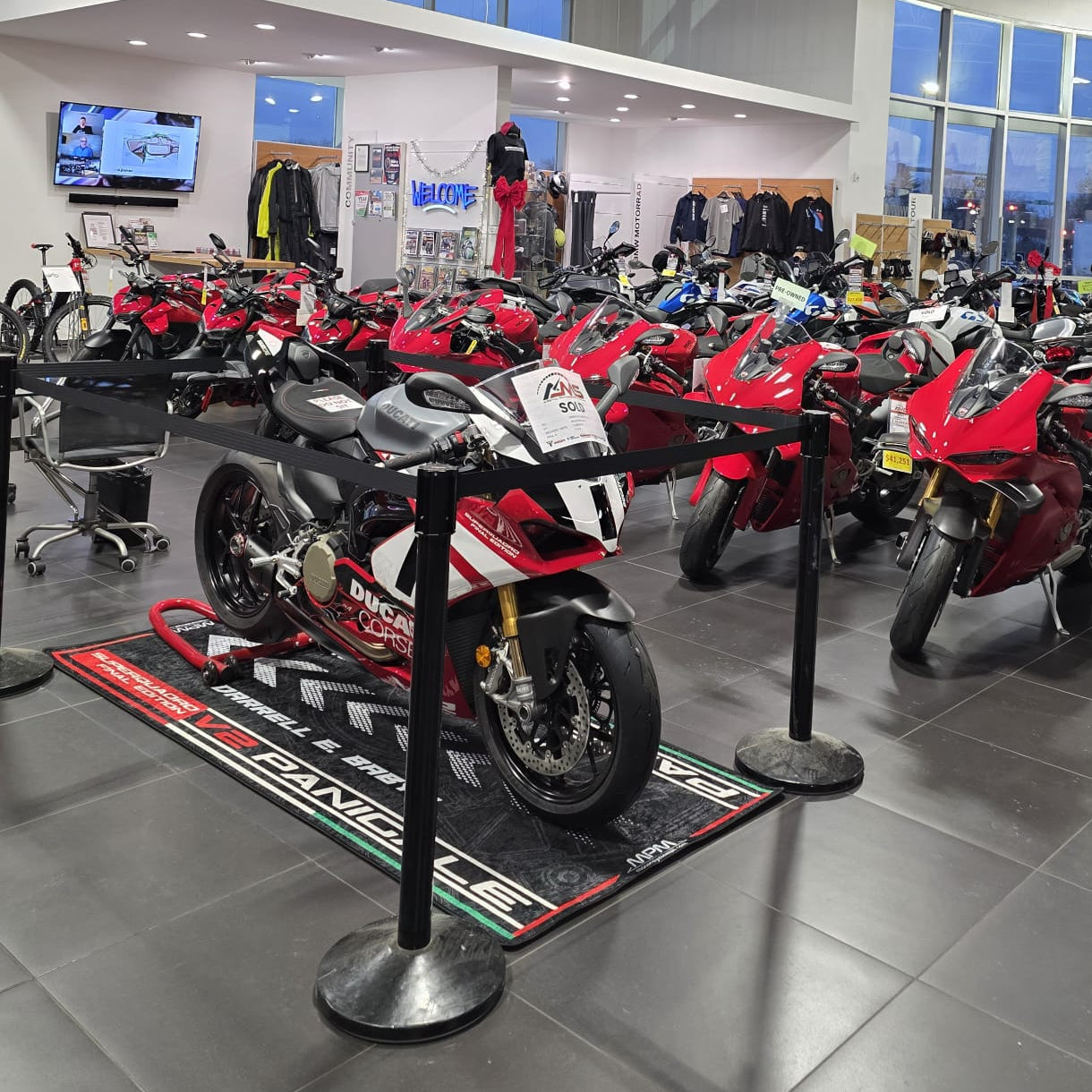 MPM Motorcycle Mat for Ducati Panigale V2 Superquadro Final Edition - MM4108 - Howling Moto