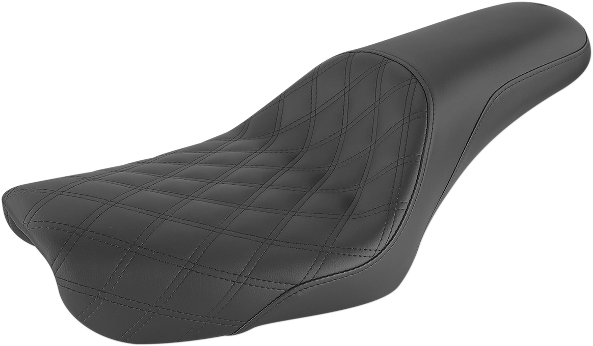 Black SADDLEMEN Profiler Seat for FXD '04-'05 with front lattice and rear smooth design, featuring a sleek, comfortable motorcycle seat.