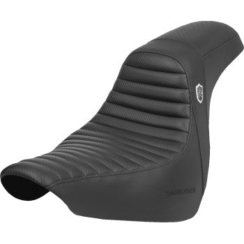 SADDLEMEN Pro Series SDC performance motorcycle seat with tuck-n-roll design and carbon fiber, for FL/FX 2018-2024 models.