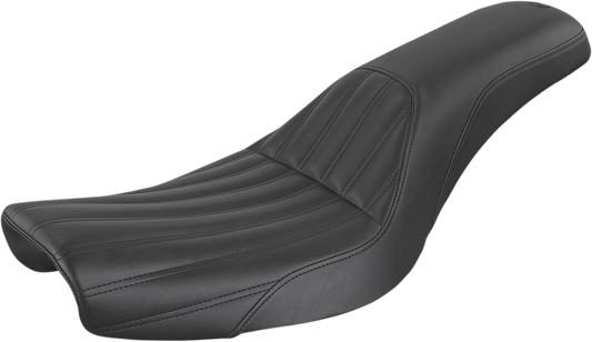 Black SADDLEMEN Profiler Knuckle Seat for motorcycles, featuring ergonomic design and durable upholstery.