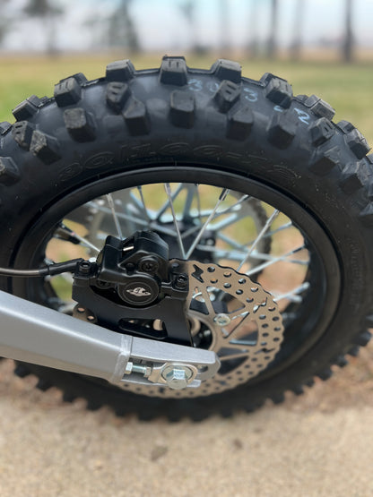 Electro & Co 2026 ETM RTR Sport electric trail bike with 8000W motor, off-road tires, and sporty design for high-speed outdoor riding.