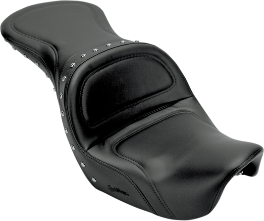 Bill's Exhausts SADDLEMEN Explorer Special Seat for Dyna 2006-2017, with textured black seat surface and sleek design