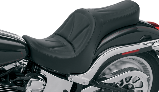 SADDLEMEN King Seat Deuce 825HFJ motorcycle seat by Bill's Exhausts, featuring plush cushioning and sleek black design.