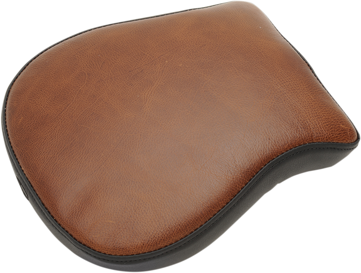 Contoured Lariat Pad seat for saddles by SADDLEMEN, designed for comfort and style in western riding.