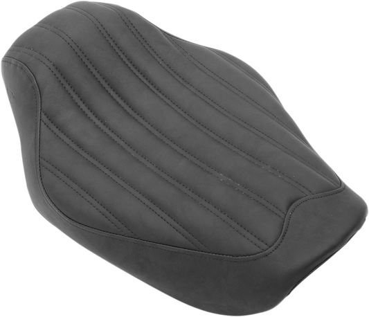 Black SADDLEMEN Knuckle Solo Seat with ribbed design for FXD '04-'05 motorcycles, showcasing the seat's textured surface and shape.