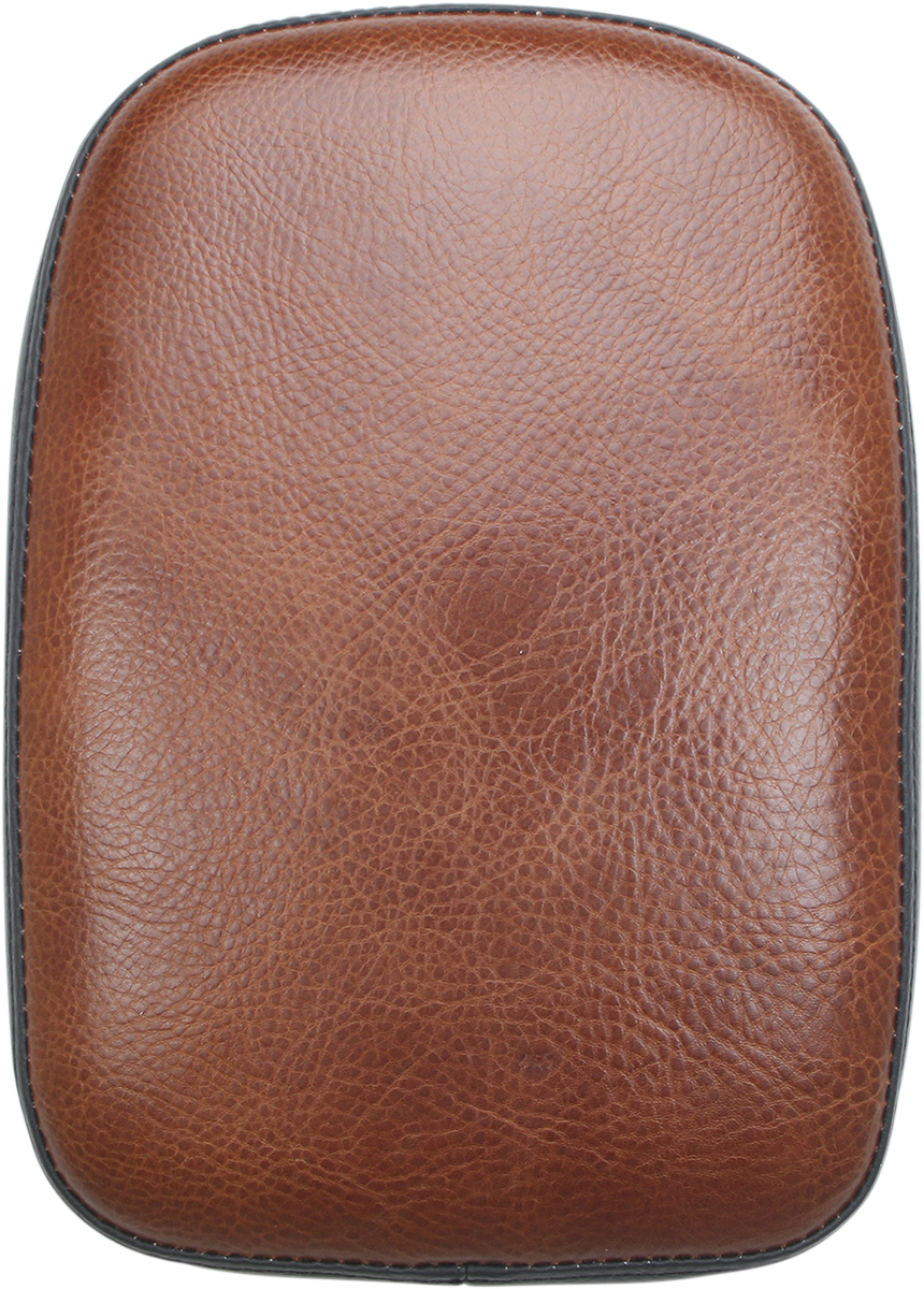 Bill's Exhausts SADDLEMEN Lariat Pad 7-inch seat with leather and padding, designed for comfort and style in motorcycle seating.