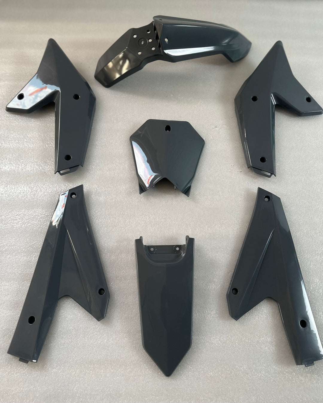 Electro & Co complete body plastic set for ETM RTR in 10 colors, featuring various fairings and body panels for remote control cars.