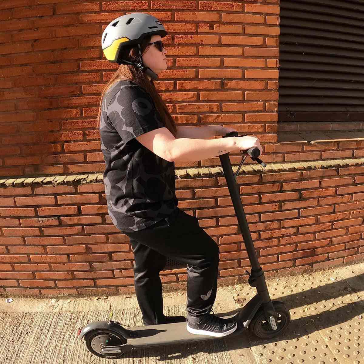 Gull | XNITO Helmet | E-Bike Helmet - Howling Moto