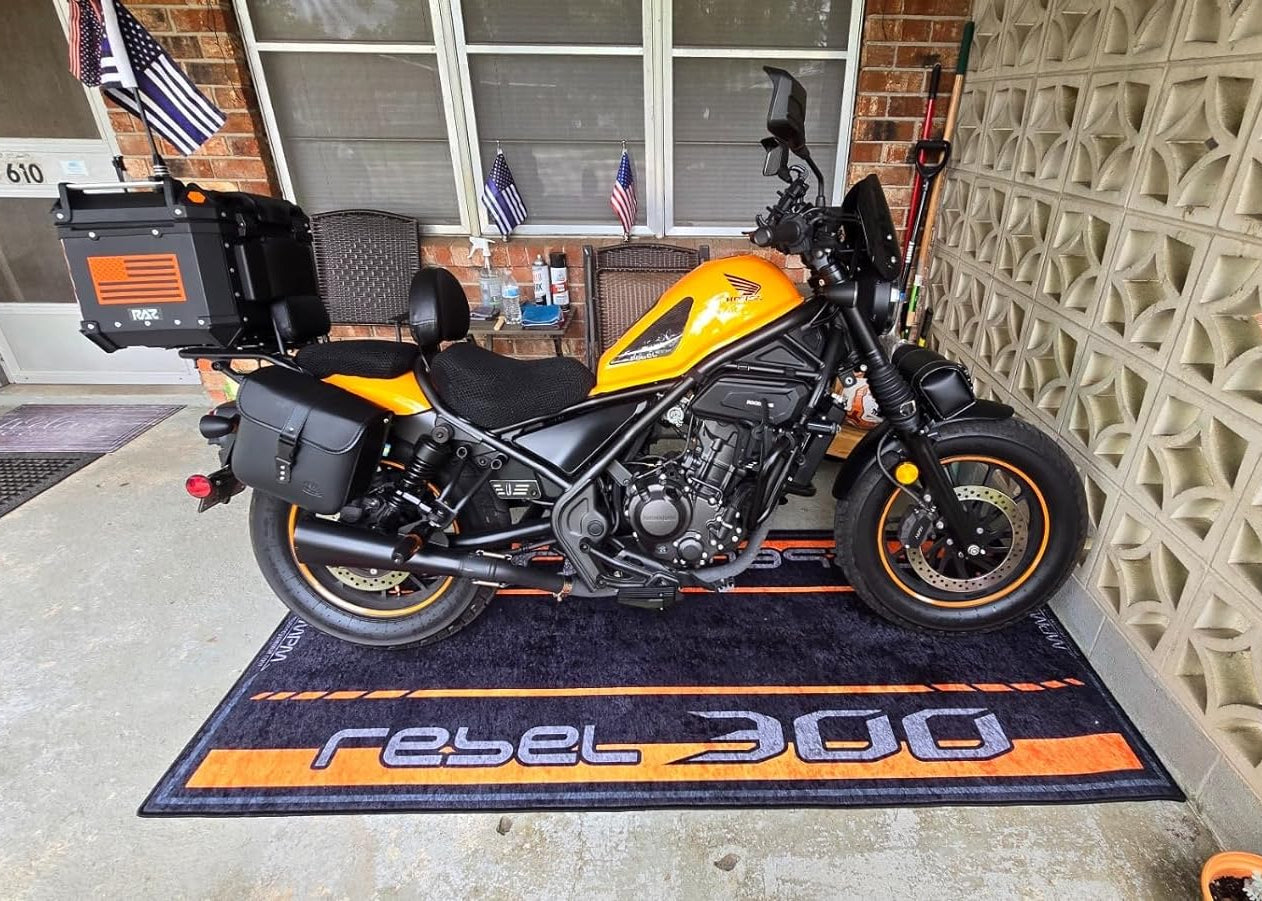MPM Motorcycle Mat for Honda Rebel 300 - MM7440 - Howling Moto