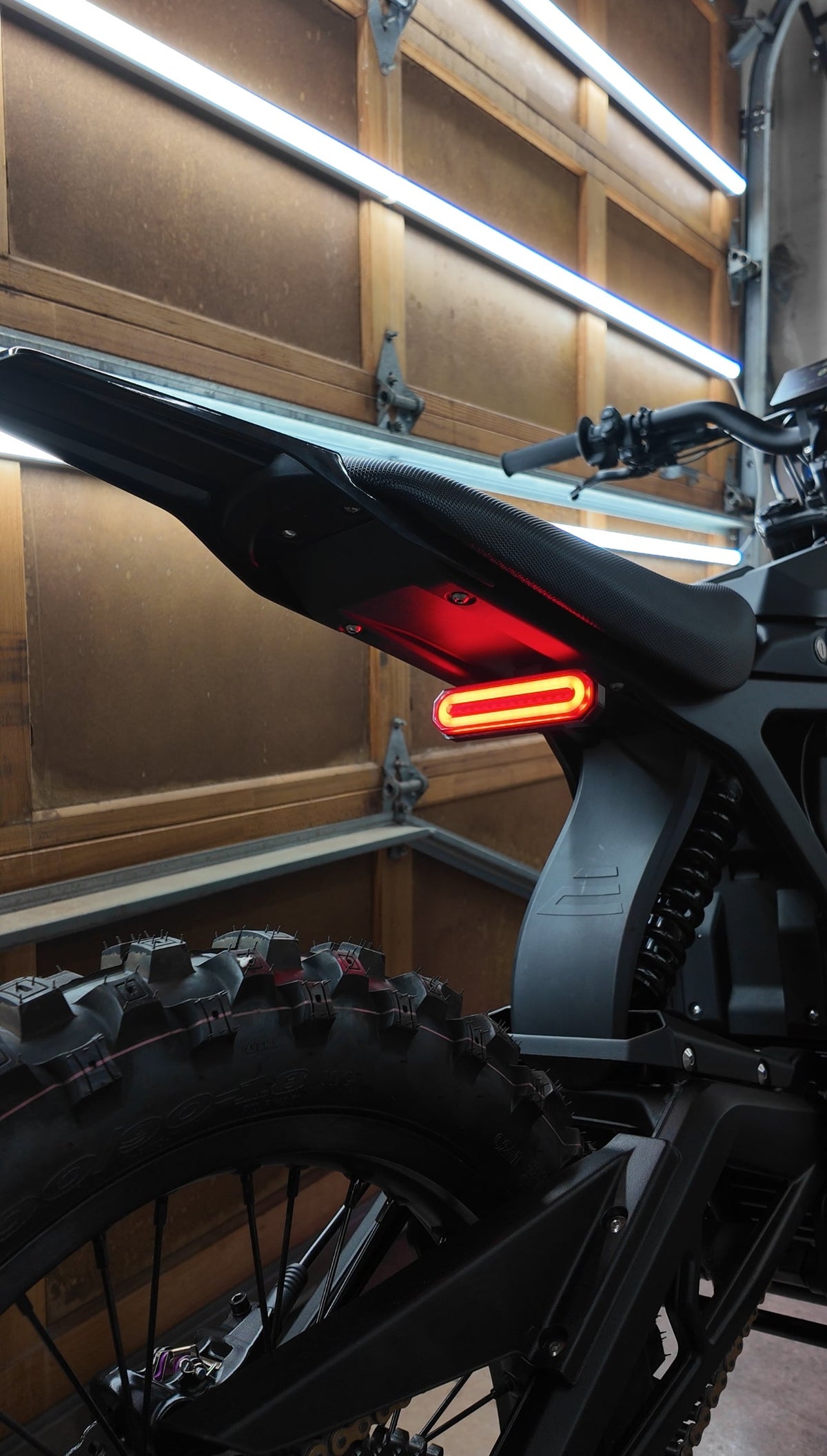 Custom Clean Eride Pro Eride Pro 3.0 Functional V2 CyberLight | Howling Moto