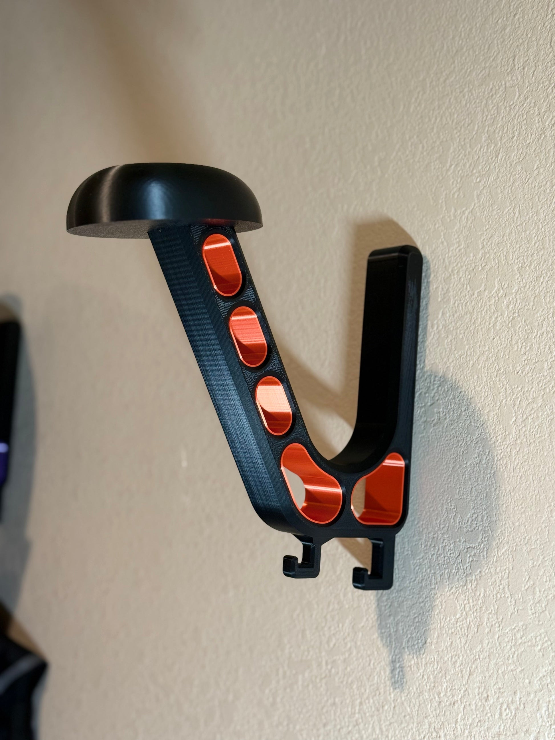 Motorcycle Helmet Wall Mount - Howling Moto