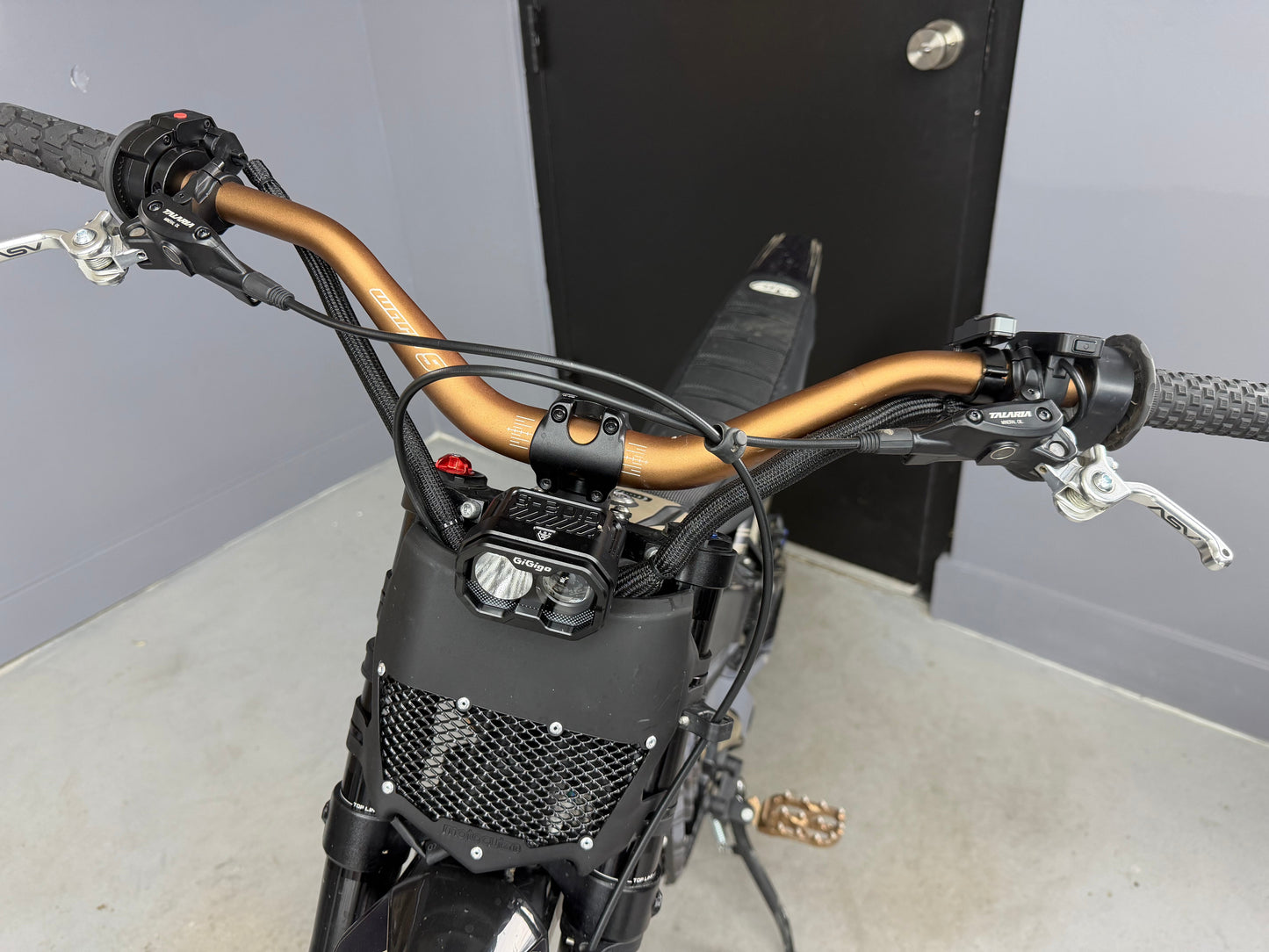 Cockpit Cleanup Kit for E-Motos and E-Bikes