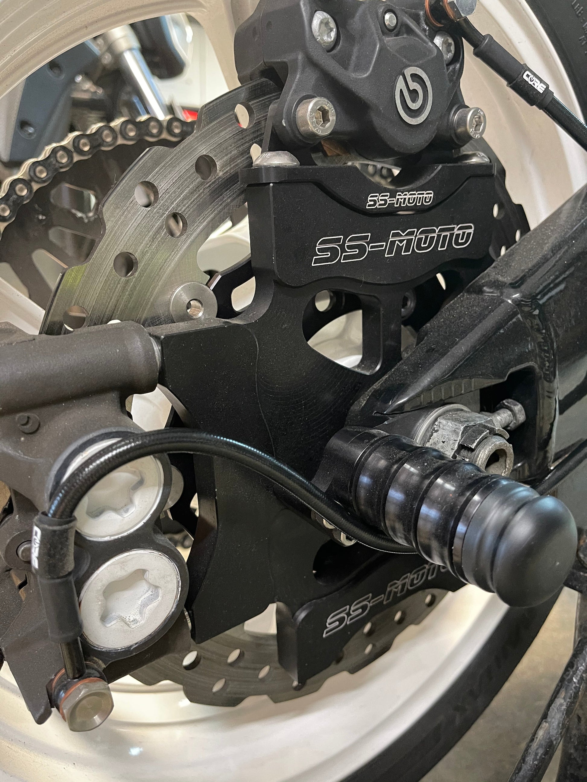 Axle Sliders Zx6r/636 All Years - Howling Moto