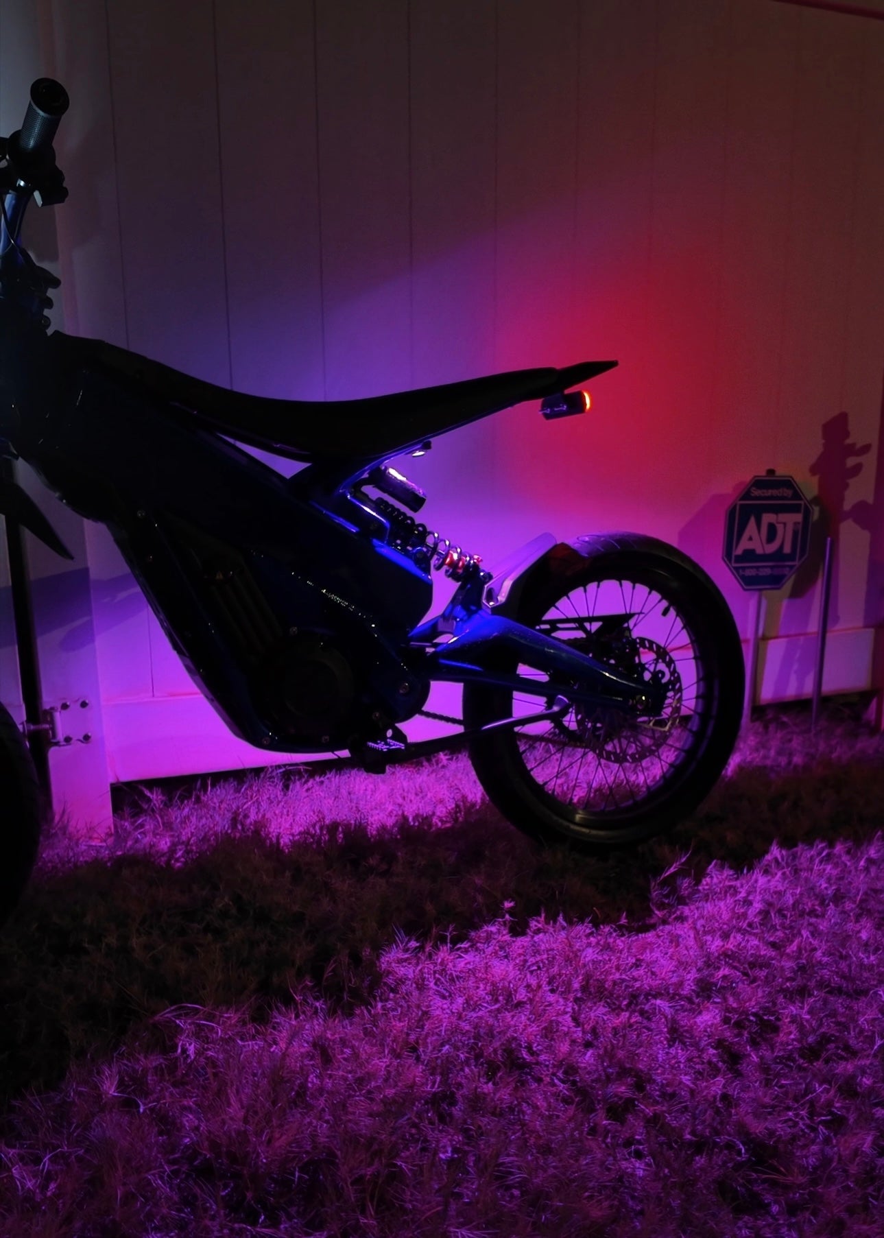 Front HyperGlow Kit- Talaria Mx4/Mx5 - Howling Moto