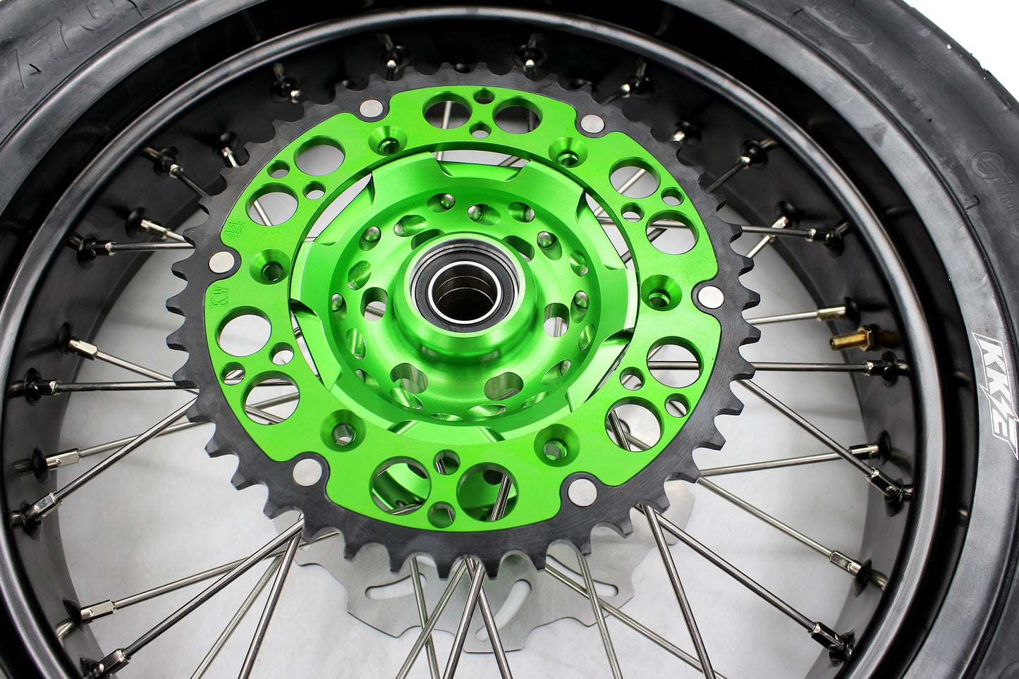 KKE 17inch KX450 KX450X KX250F 2020 KX450F 2019-2021 KX450 2019-2023 For KAWASAKI Supermoto Rims CST Tires Green - Howling Moto