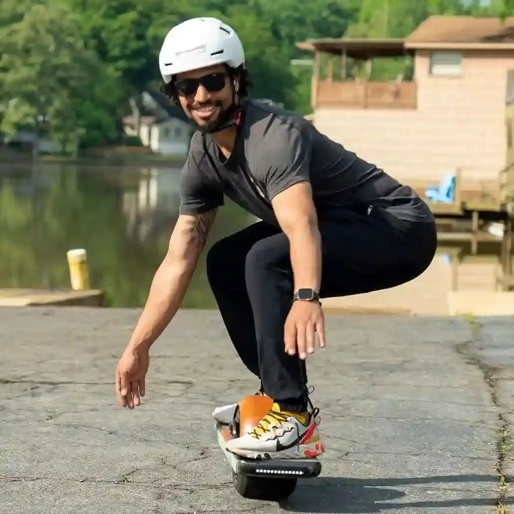 Lightning | XNITO Helmet | E-Bike Helmet - Howling Moto