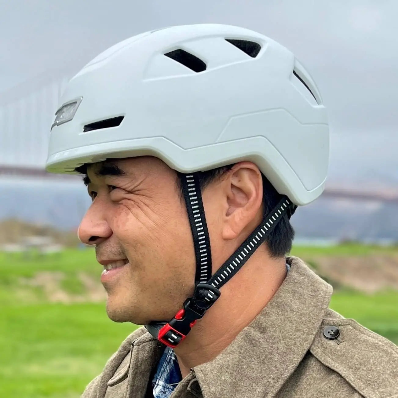 Lightning | XNITO Helmet | E-Bike Helmet - Howling Moto
