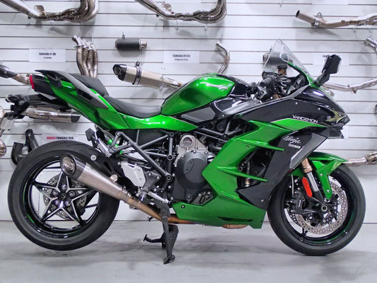 Vandemon Titanium Carbon Tip Slip-On Exhaust for Honda H2 SX 2018-24, sleek design with titanium and carbon finish, in stock.