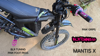 D1M MOTO X HAND GRIPS CLOSED END - FITS 7/8 BARS - FITS ELECTRIC DIRT BIKES - E-BIKES - DIRT BIKE - PIT BIKES - Howling Moto