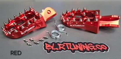 FOOT PEGS FOR RAWRR MANTIS X AND MANTIS X PRO BILLET ALUMINUM WITH STAINLESS STEEL TEETH BY BLR TUNING - Howling Moto