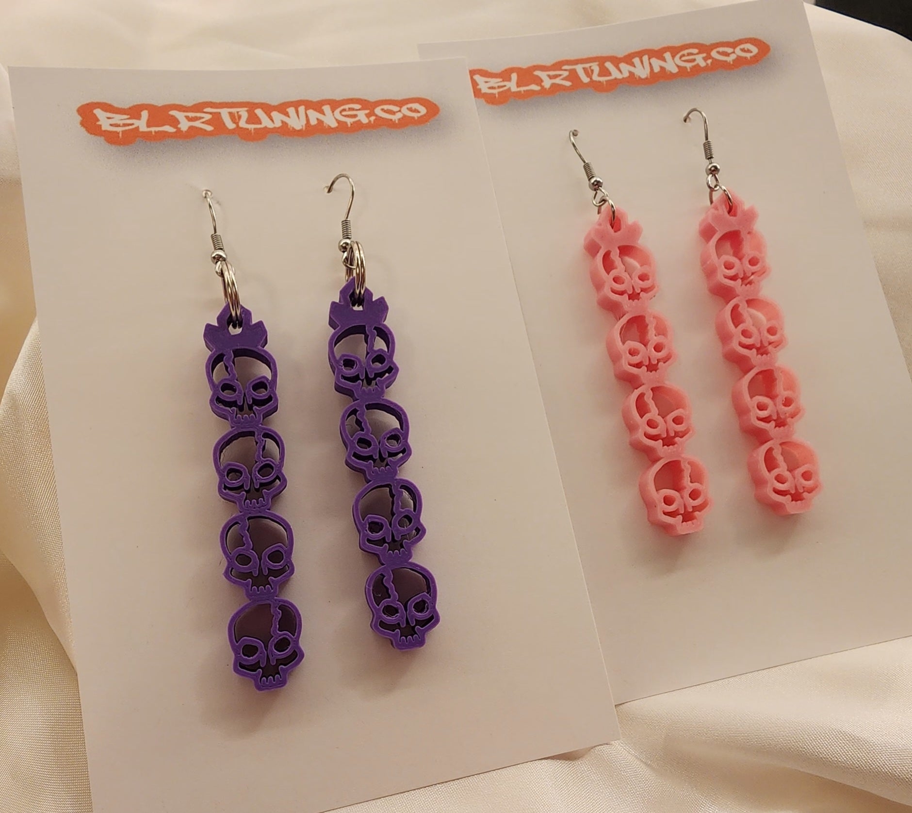 SKULL ROW EARRINGS - Howling Moto
