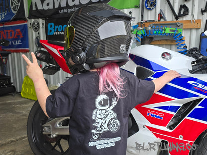 YOUTH T-SHIRT BY BLR TUNING – I DO BETTER WHEELIES THAN YOU - Howling Moto