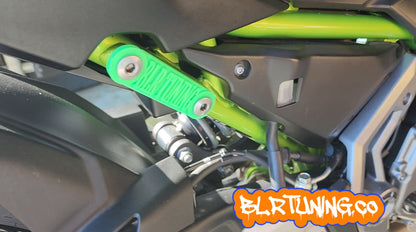 KAWASAKI Z650 PASSENGER REAR PEG DELETE PLATES - Howling Moto