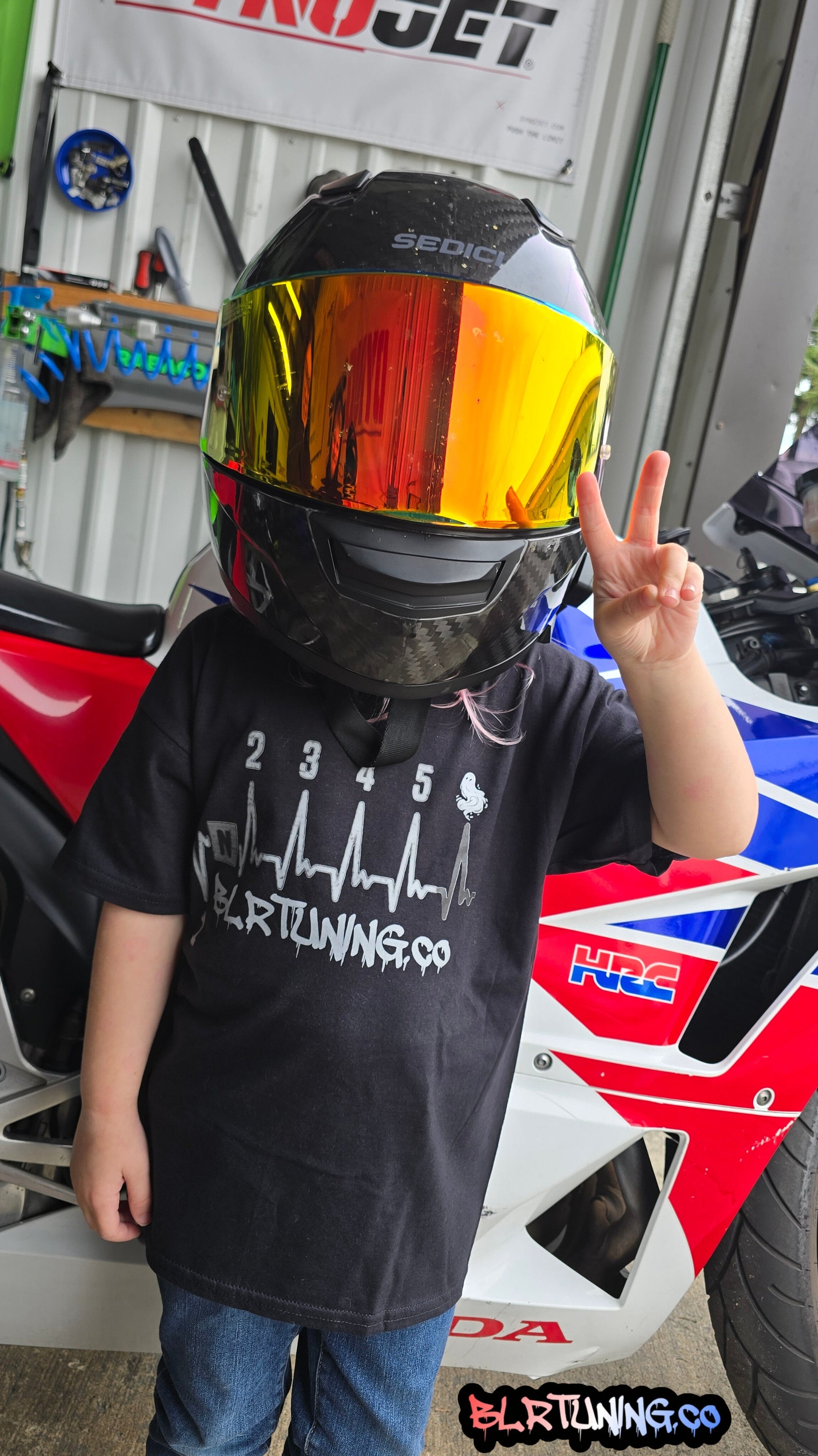 YOUTH T-SHIRT BY BLR TUNING – I DO BETTER WHEELIES THAN YOU - Howling Moto