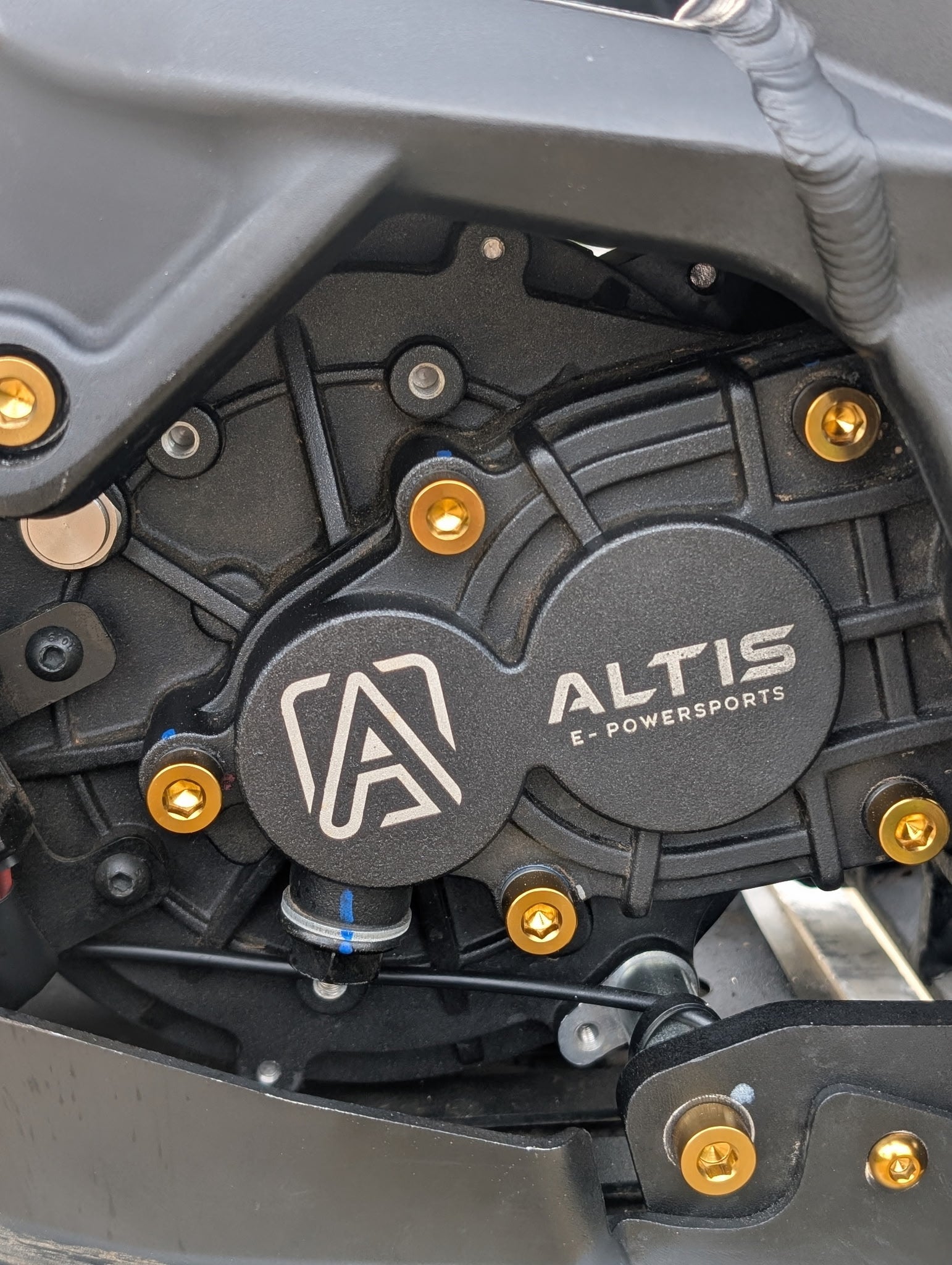 Altis Sigma Gearbox Cover Titanium Bolt Kit - Howling Moto