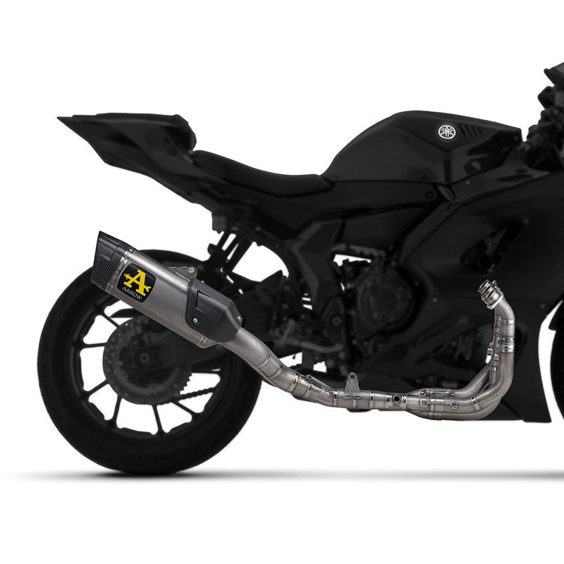 Arrow Competition Evo Titanium full exhaust system for Yamaha YZF R9 2025, shown on a motorcycle with a sleek titanium finish.