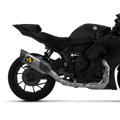 Arrow Competition Evo Titanium full exhaust system for Yamaha YZF R9 2025, shown on a motorcycle with a sleek titanium finish.